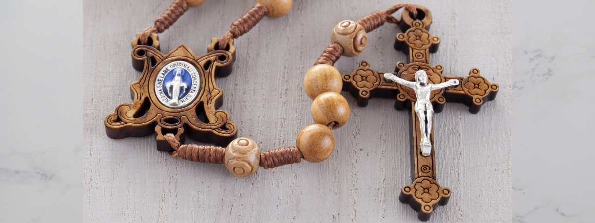 Our Lady’s 15 Promises to Those Who Pray Her Rosary
