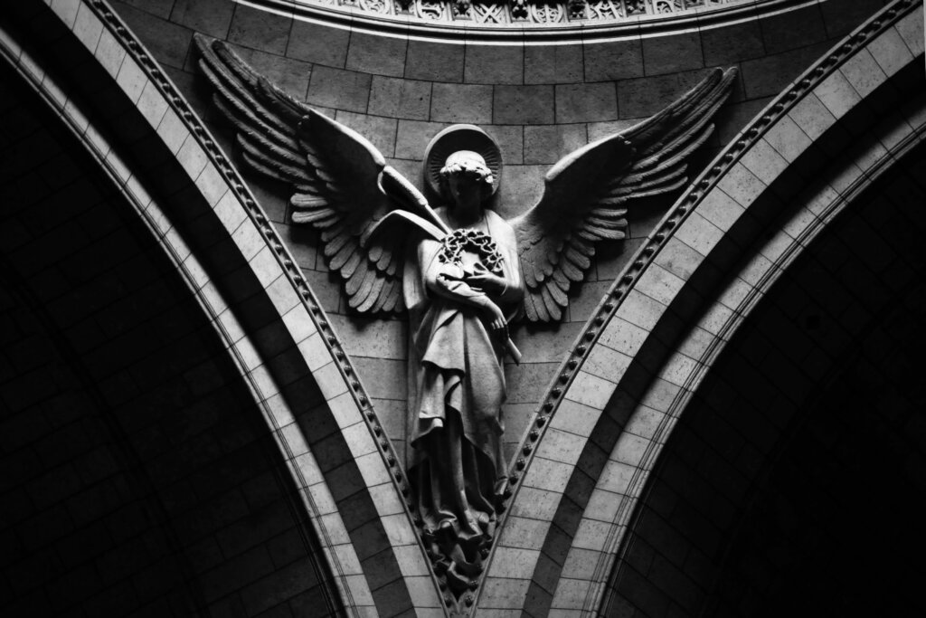 Angel pillar